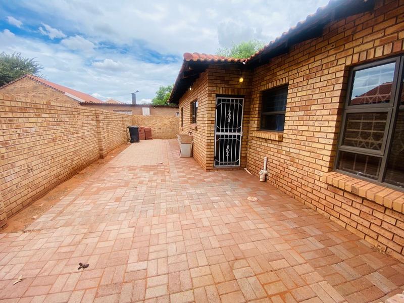 To Let 4 Bedroom Property for Rent in Kathu Northern Cape